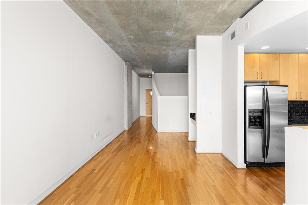 1 bedroom, 1 bathroom, 722 sq ft condominium for sale at 361 17th Street 1709, Atlanta, GA 30363 — photo 7