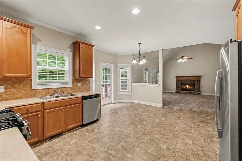 4 bedroom, 3 bathroom, 2,590 sq ft single family residence for sale at 117 Somersby Drive, Dallas, GA 30157 — photo 9
