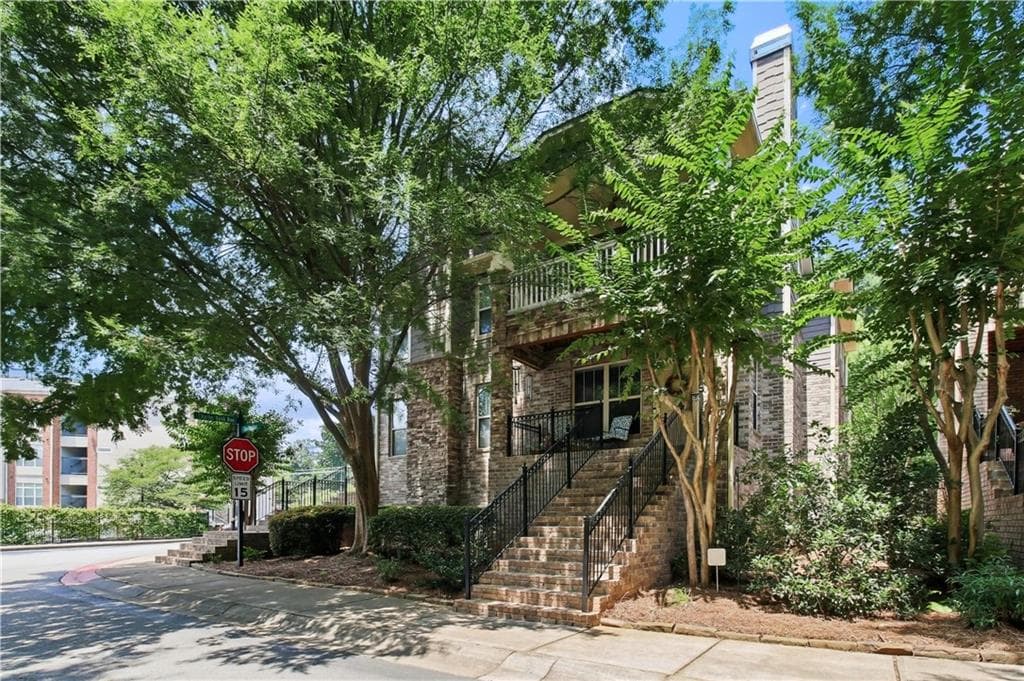 3 bedroom, 4 bathroom, 1,958 sq ft townhouse for sale at 710 Province Place, Atlanta, GA 30312 — photo 2