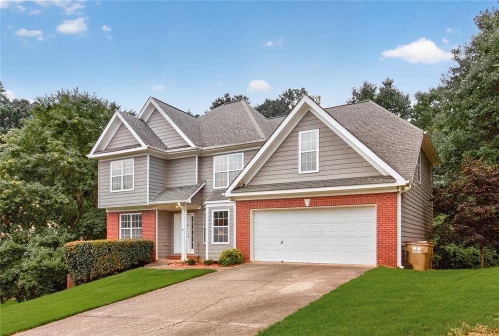 5 bedroom, 3 bathroom, 2,768 sq ft single family residence under contract at 2820 Cobblestone Drive, Cumming, GA 30041 — photo 3