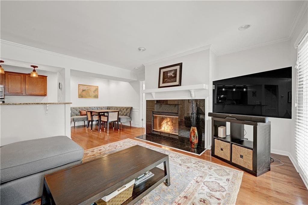 2 bedroom, 2 bathroom, 1,382 sq ft condominium under contract at 1538 Chantilly Drive 112, Atlanta, GA 30324 — photo 3