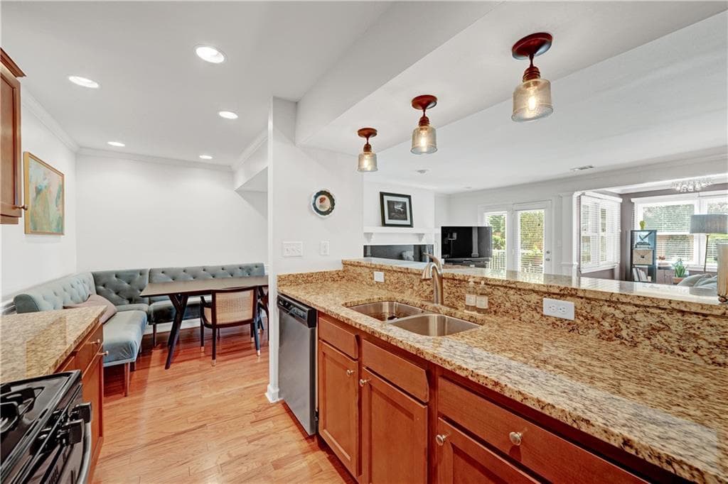 2 bedroom, 2 bathroom, 1,382 sq ft condominium under contract at 1538 Chantilly Drive 112, Atlanta, GA 30324 — photo 6
