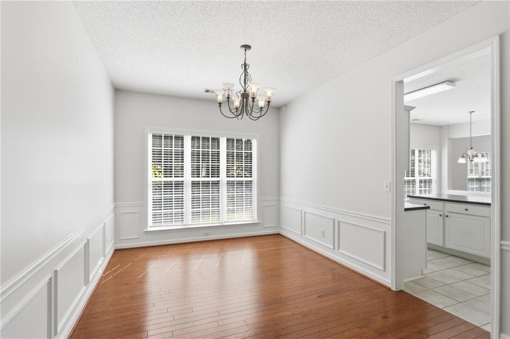 4 bedroom, 3 bathroom, 2,268 sq ft single family residence under contract at 4320 Sugar Maple, Acworth, GA 30101 — photo 6