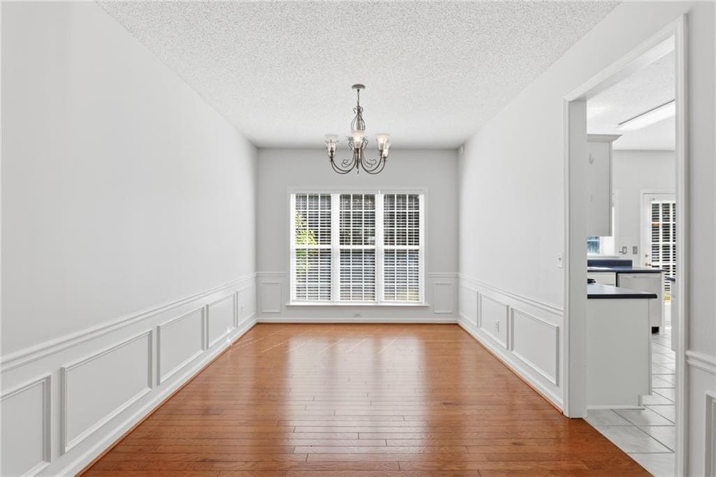 4 bedroom, 3 bathroom, 2,268 sq ft single family residence under contract at 4320 Sugar Maple, Acworth, GA 30101 — photo 8