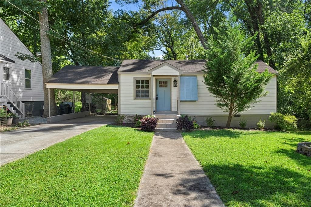 1 bedroom, 1 bathroom, 622 sq ft single family residence for sale at 138 W Dixie Avenue, Marietta, GA 30008