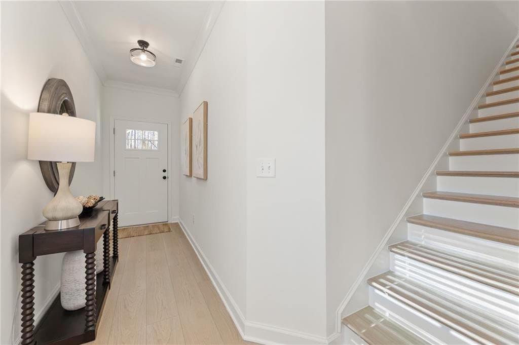 3 bedroom, 3 bathroom, 1,805 sq ft townhouse for sale at 684 Sunstone Lane, Lawrenceville, GA 30043 — photo 6