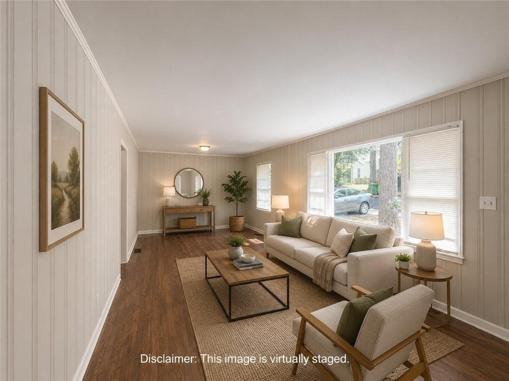 5 bedroom, 2 bathroom, 1,800 sq ft single family residence for sale at 478 Pine Drive, Stone Mountain, GA 30083 — photo 2