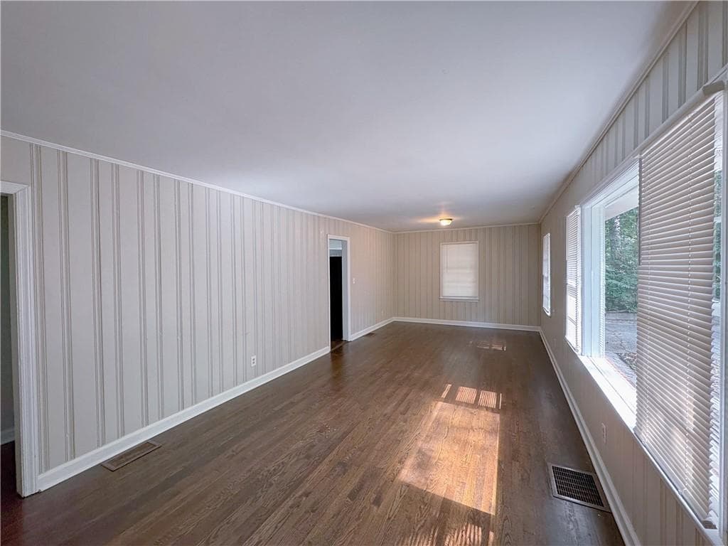 5 bedroom, 2 bathroom, 1,800 sq ft single family residence for sale at 478 Pine Drive, Stone Mountain, GA 30083 — photo 4