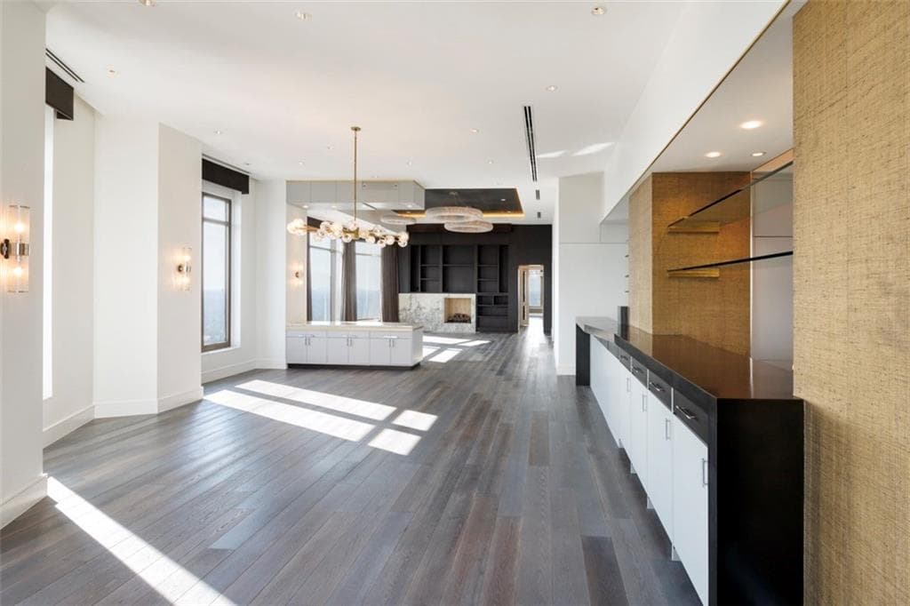 3 bedroom, 5 bathroom, 4,863 sq ft condominium for sale at 3376 Peachtree Road 56, Atlanta, GA 30326 — photo 6