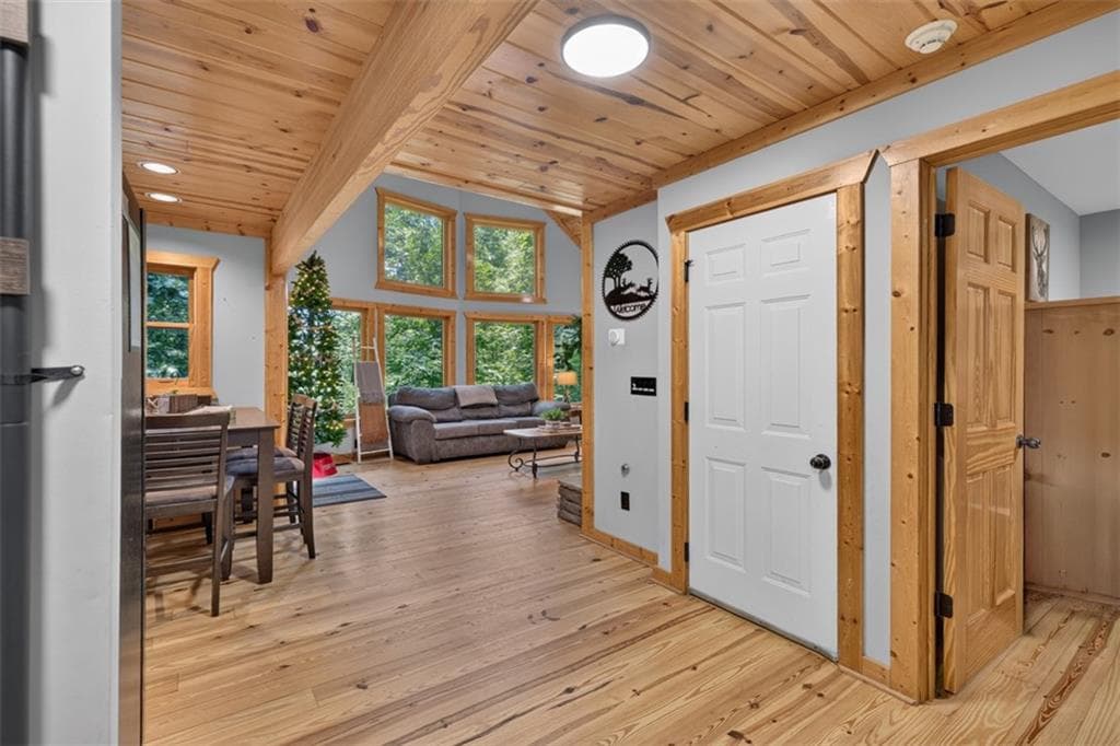 4 bedroom, 3 bathroom, 2,454 sq ft single family residence for sale at 10 Esker Court, Ellijay, GA 30540 — photo 3