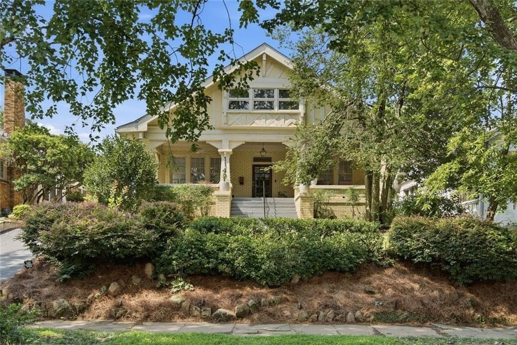 6 bedroom, 4 bathroom, 3,686 sq ft single family residence under contract at 1146 St Augustine Place, Atlanta, GA 30306