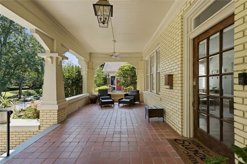 6 bedroom, 4 bathroom, 3,686 sq ft single family residence under contract at 1146 St Augustine Place, Atlanta, GA 30306 — photo 5