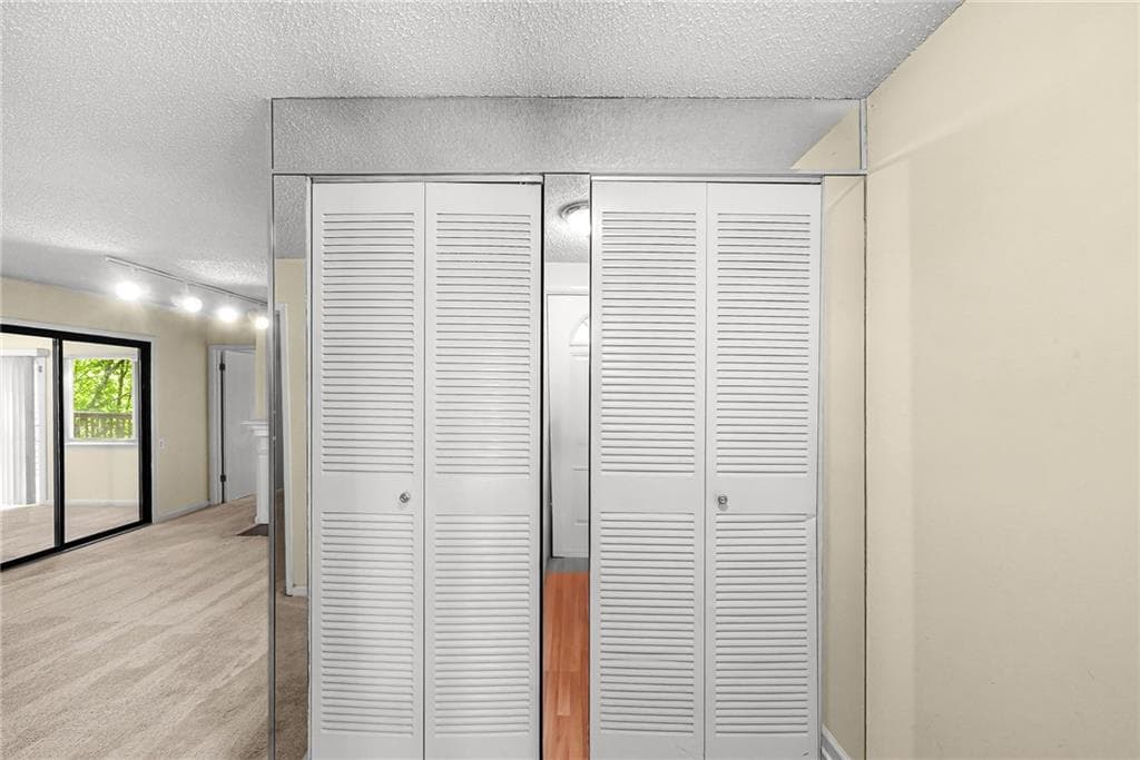 2 bedroom, 2 bathroom, 1,900 sq ft condominium for sale at 14 Dunwoody Springs Drive, Sandy Springs, GA 30328 — photo 3
