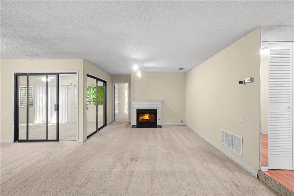 2 bedroom, 2 bathroom, 1,900 sq ft condominium for sale at 14 Dunwoody Springs Drive, Sandy Springs, GA 30328 — photo 5