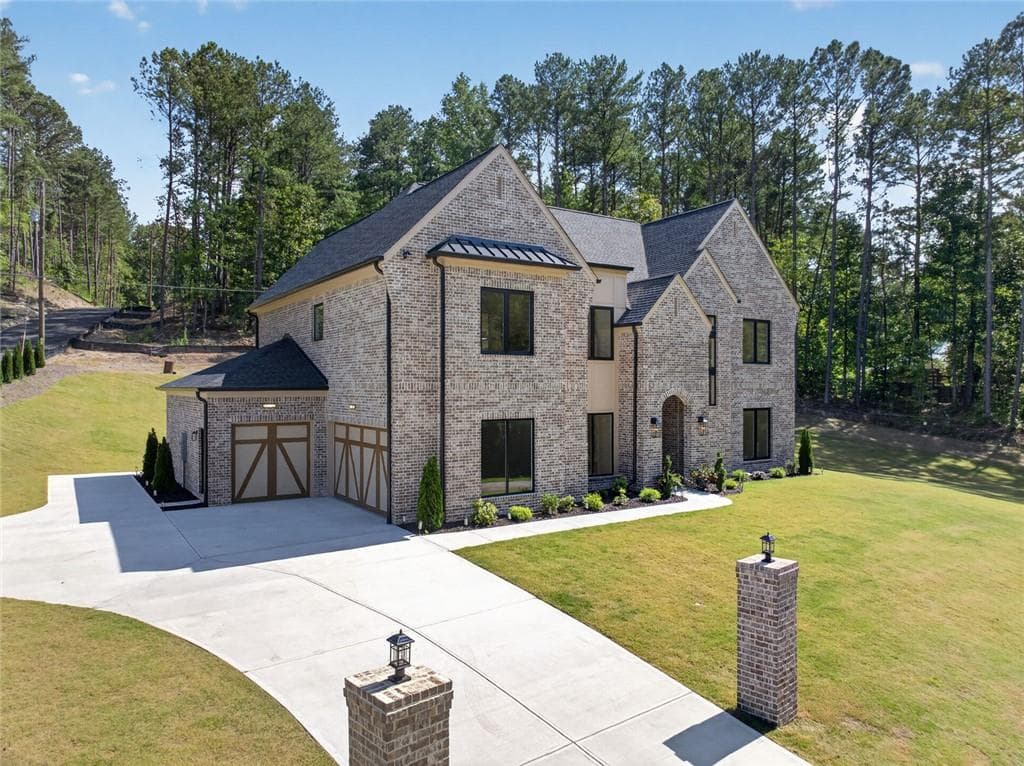 5 bedroom, 5 bathroom, 4,250 sq ft single family residence for sale at 1557 Whitley Road, Dacula, GA 30019 — photo 2