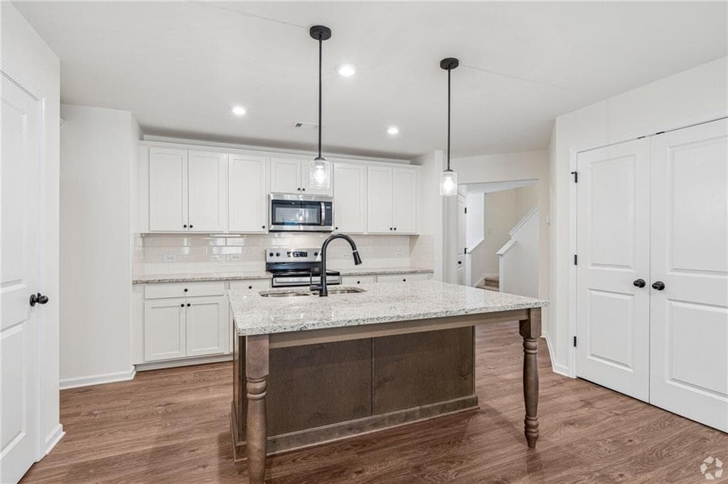 3 bedroom, 3 bathroom, 1,689 sq ft townhouse for sale at 42 Silver Leaf Lane 6, Dawsonville, GA 30534 — photo 5