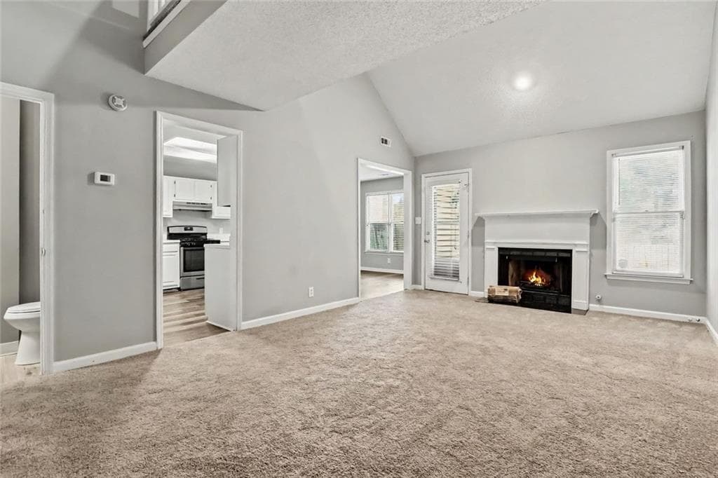 2 bedroom, 3 bathroom, 1,352 sq ft townhouse for sale at 384 Lakeridge Court, Riverdale, GA 30274 — photo 3