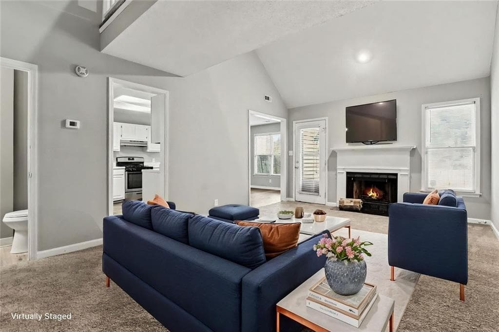 2 bedroom, 3 bathroom, 1,352 sq ft townhouse for sale at 384 Lakeridge Court, Riverdale, GA 30274 — photo 4