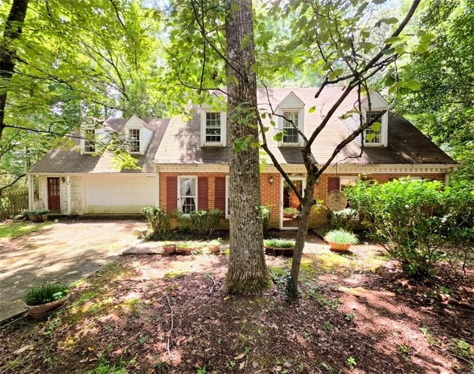 3 bedroom, 3 bathroom, 2,142 sq ft single family residence sold at 3601 Longfellow Trail, Marietta, GA 30062