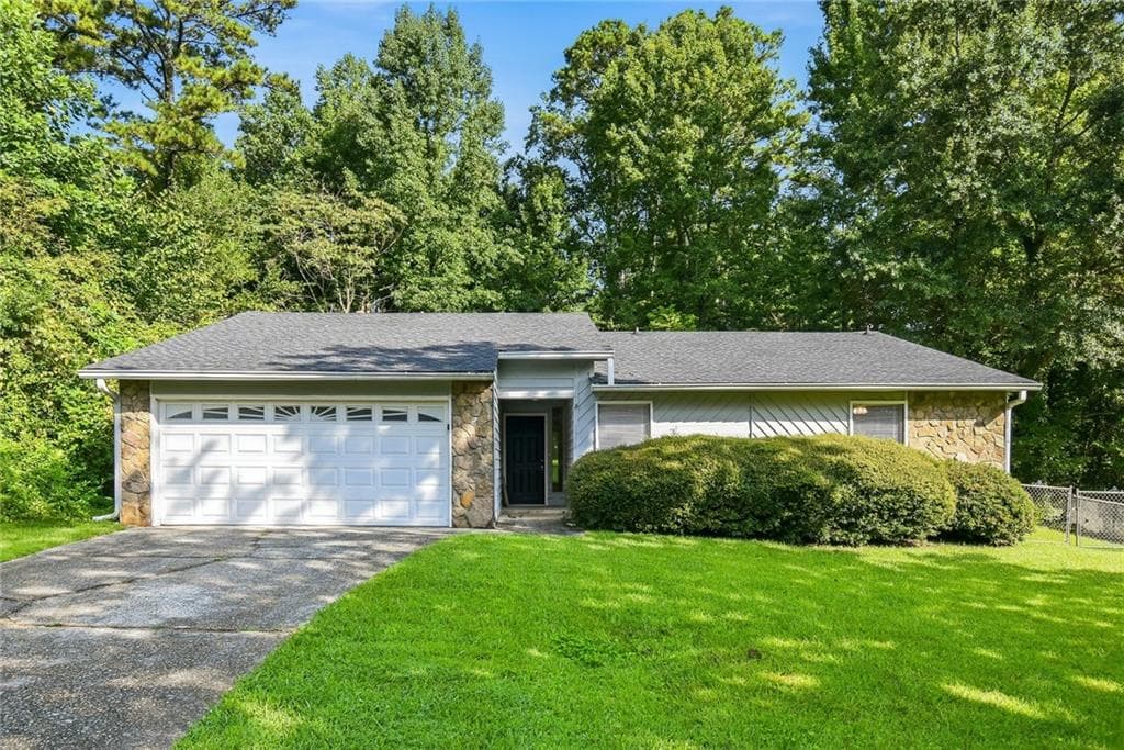 3 bedroom, 2 bathroom, 1,584 sq ft single family residence for rent at 1374 Smokey Mountain Court, Marietta, GA 30066 for $2,325 a month — photo 1 of 16