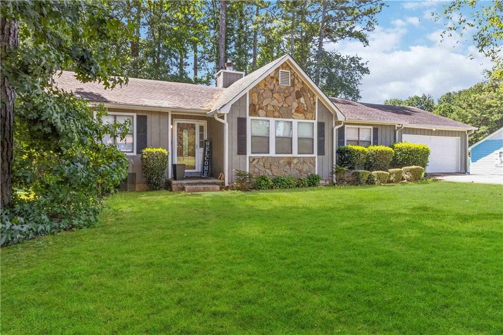3 bedroom, 2 bathroom, 1,523 sq ft single family residence under contract at 5080 Rex Road, Stockbridge, GA 30281