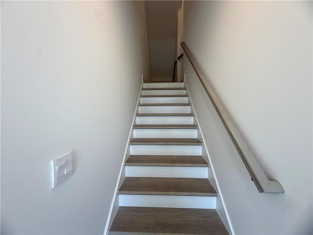 4 bedroom, 4 bathroom, 2,314 sq ft townhouse for rent at 3573 Overlook Rise Drive 5, Peachtree Corners, GA 30092 for $3,300 a month — photo 3