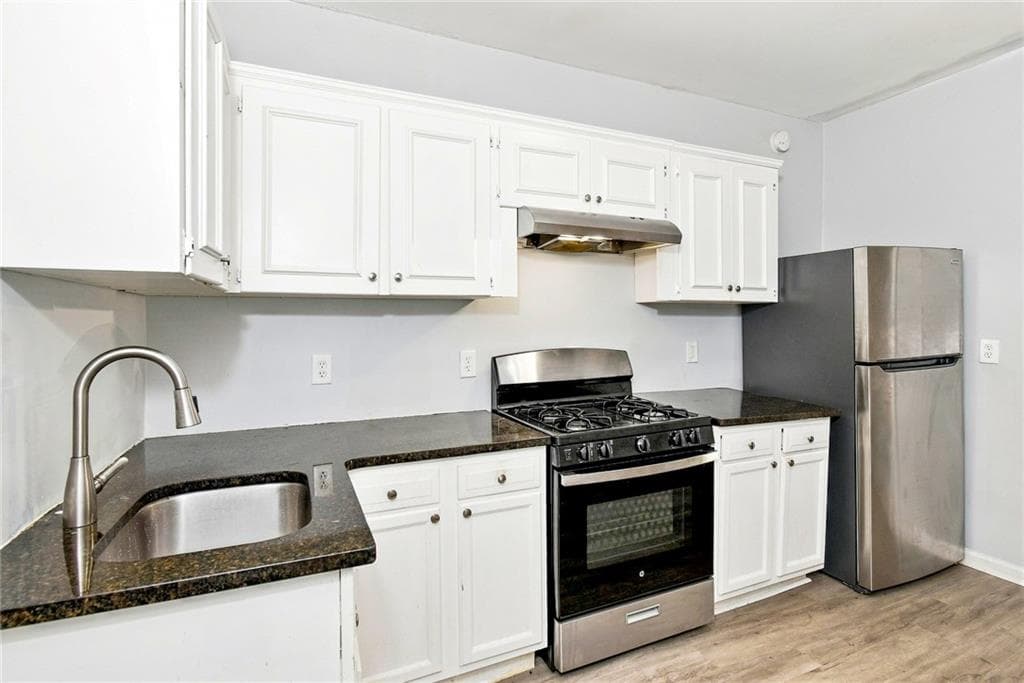 3 bedroom, 2 bathroom, 1,088 sq ft single family residence for rent at 1875 Conrad Avenue, Atlanta, GA 30315 for $1,485 a month — photo 2