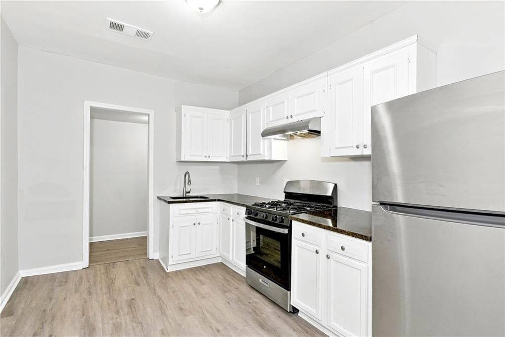 3 bedroom, 2 bathroom, 1,088 sq ft single family residence for rent at 1875 Conrad Avenue, Atlanta, GA 30315 for $1,485 a month — photo 3