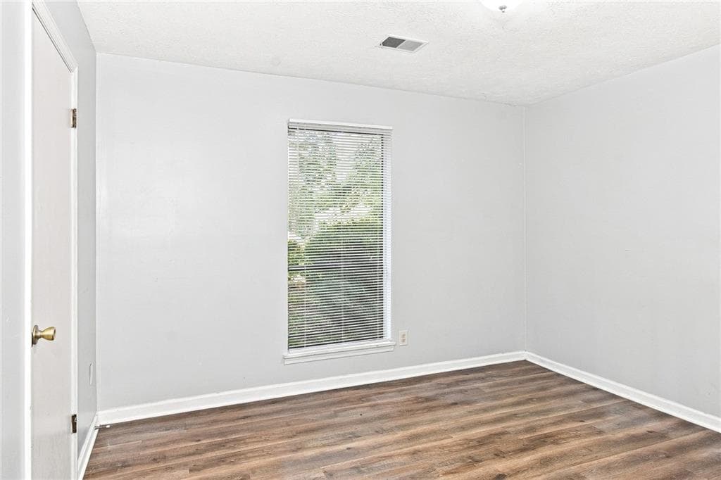 3 bedroom, 2 bathroom, 1,651 sq ft single family residence for rent at 1515 Captain Thomas Court, Marietta, GA 30066 for $2,135 a month — photo 9