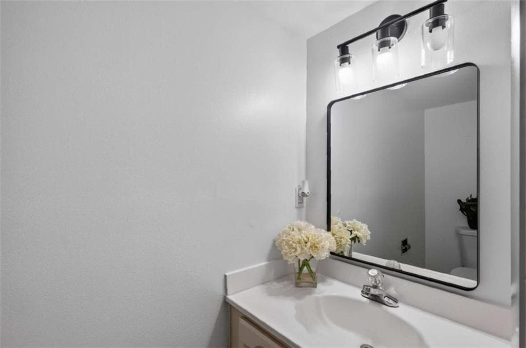 2 bedroom, 3 bathroom, 1,622 sq ft townhouse for sale at 2000 Stratford Place, Marietta, GA 30067 — photo 6