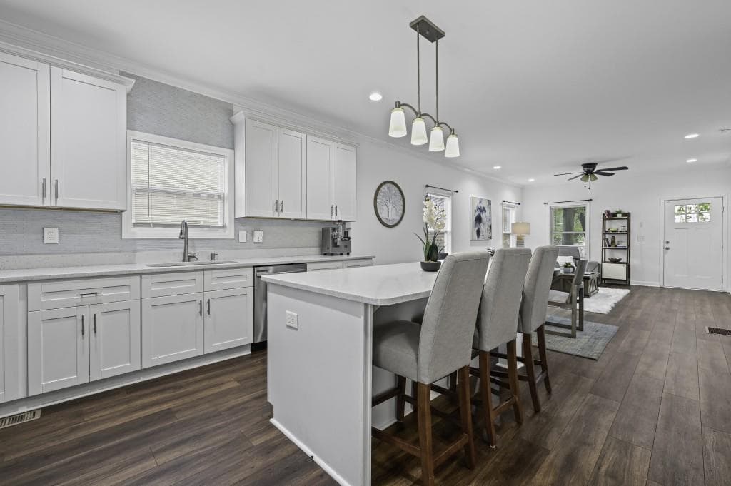 3 bedroom, 4 bathroom, 2,000 sq ft single family residence for sale at 1986 Memorial Drive, Atlanta, GA 30317 — photo 8
