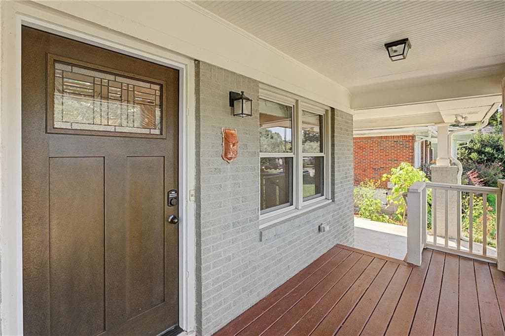 3 bedroom, 2 bathroom, 1,405 sq ft single family residence under contract at 43 Aberdeen Street, Atlanta, GA 30307 — photo 5