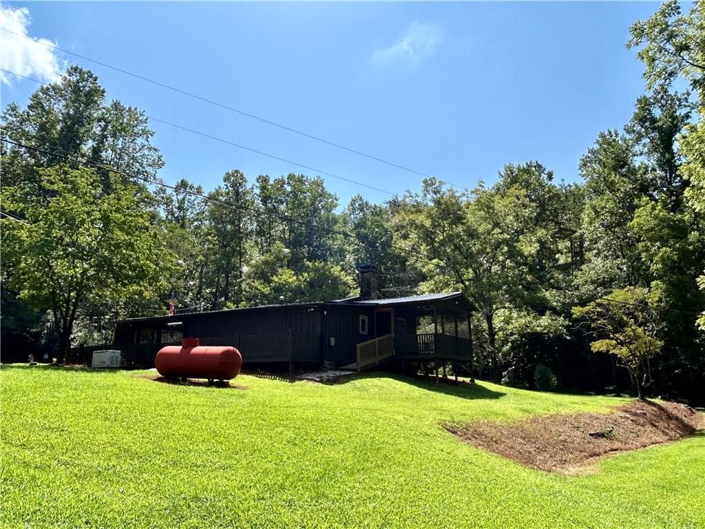 2 bedroom, 2 bathroom, 1,281 sq ft single family residence for sale at 581 N Garrett Branch Road, Ellijay, GA 30536 — photo 5