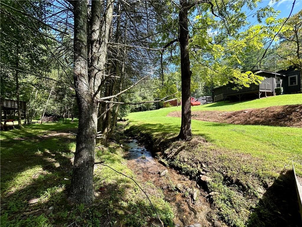 2 bedroom, 2 bathroom, 1,281 sq ft single family residence for sale at 581 N Garrett Branch Road, Ellijay, GA 30536 — photo 7