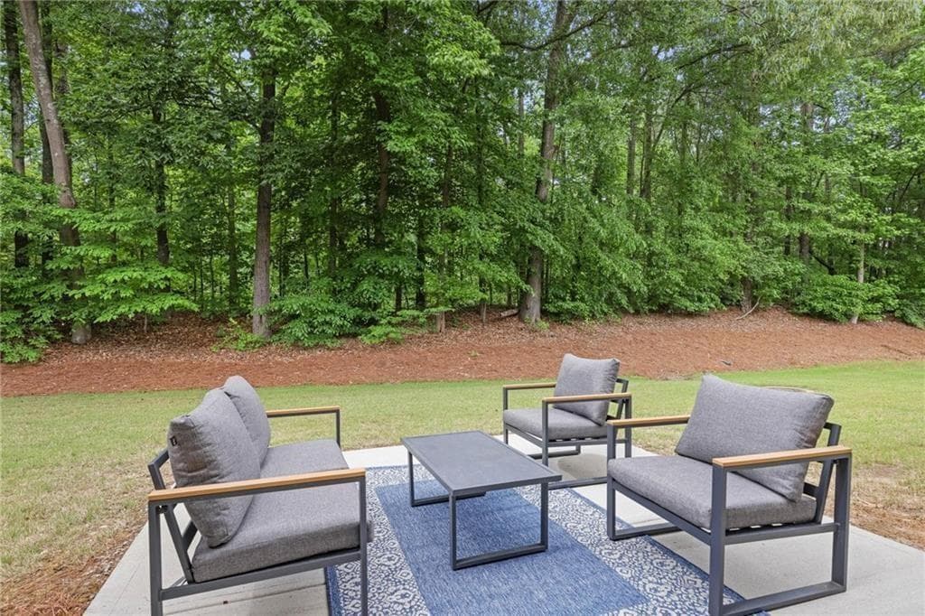 3 bedroom, 3 bathroom, 2,688 sq ft townhouse for sale at 1971 Silver Birch Drive, Smyrna, GA 30080 — photo 6