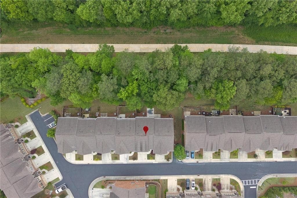 3 bedroom, 3 bathroom, 2,688 sq ft townhouse for sale at 1971 Silver Birch Drive, Smyrna, GA 30080 — photo 7