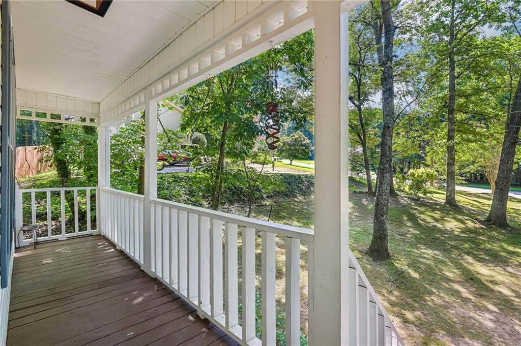 3 bedroom, 2 bathroom, 1,589 sq ft single family residence for sale at 1535 Kimberly Place, Canton, GA 30114 — photo 3