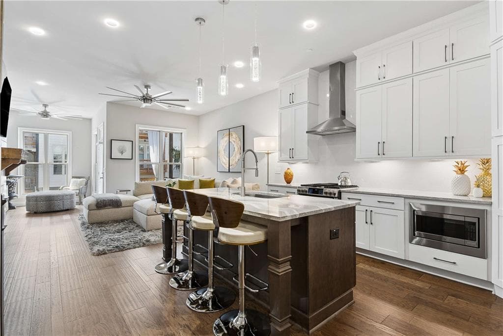 3 bedroom, 4 bathroom, 2,300 sq ft townhouse for sale at 4351 Parkside Place, Sandy Springs, GA 30342 — photo 4