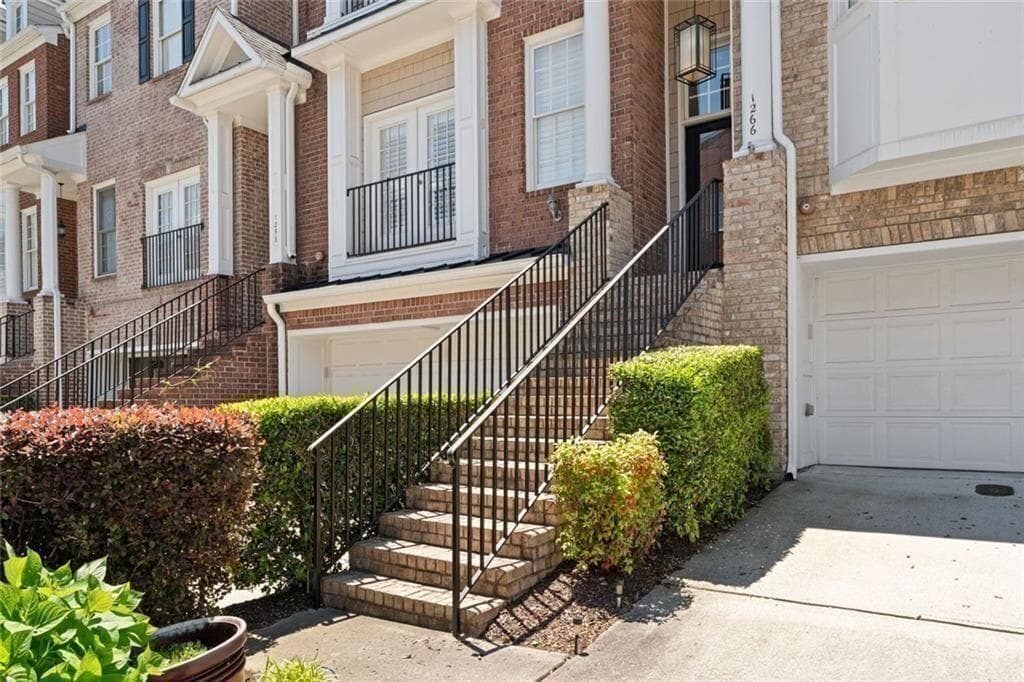 3 bedroom, 4 bathroom, 3,195 sq ft townhouse for sale at 1266 Creekside Terrace, Smyrna, GA 30082 — photo 9