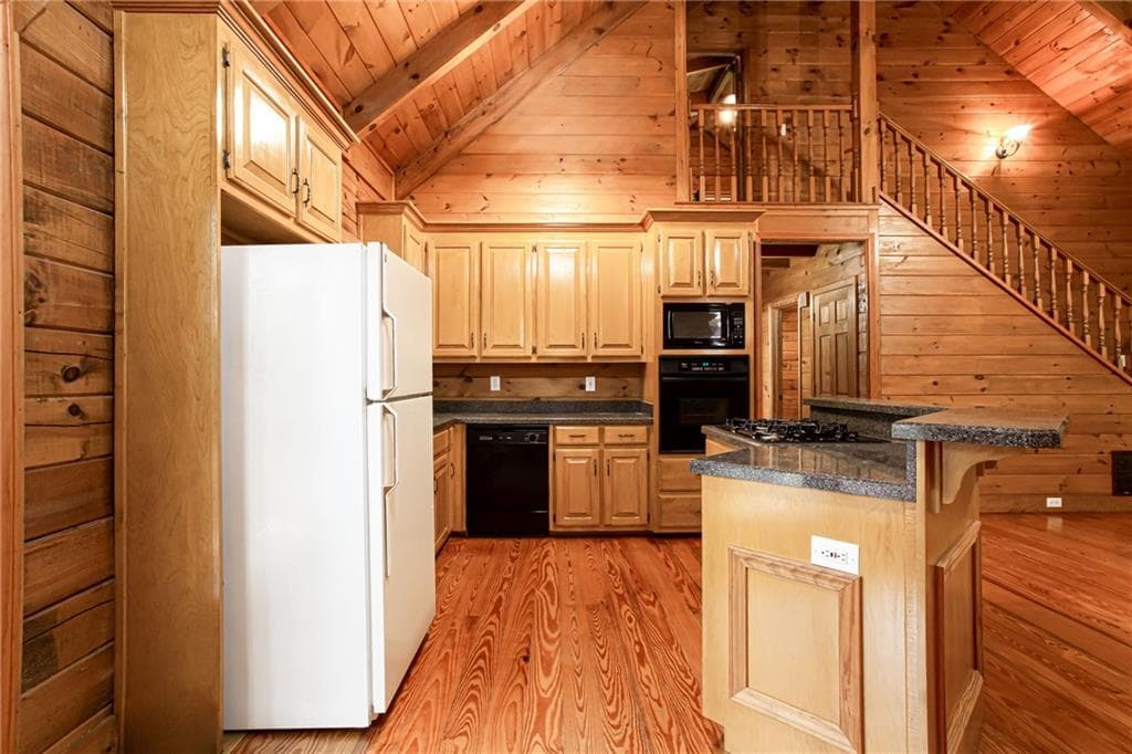 3 bedroom, 2 bathroom, 1,332 sq ft single family residence under contract at 3019 Haralson Road, Decatur, GA 30033 — photo 8