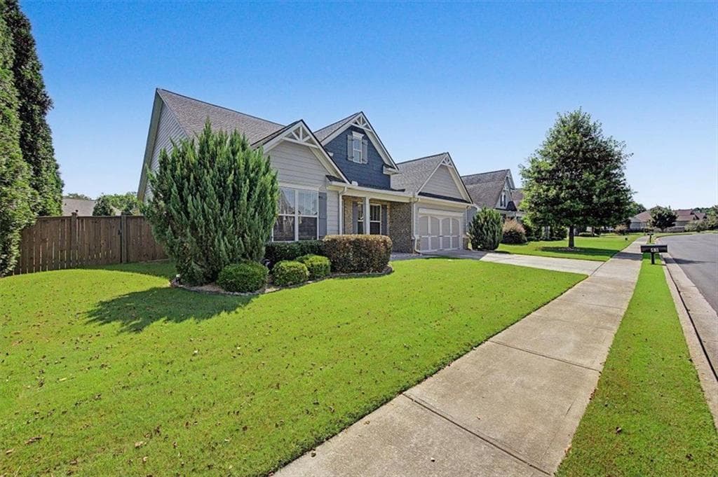 3 bedroom, 3 bathroom, 2,425 sq ft single family residence for sale at 43 Stateley Oaks Drive, Cartersville, GA 30120 — photo 2