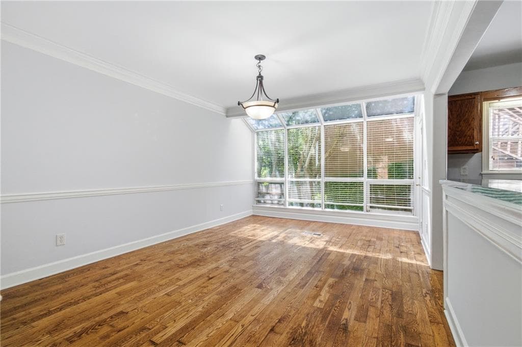 3 bedroom, 3 bathroom, 1,750 sq ft townhouse for sale at 7500 Roswell Road 6, Sandy Springs, GA 30350 — photo 8
