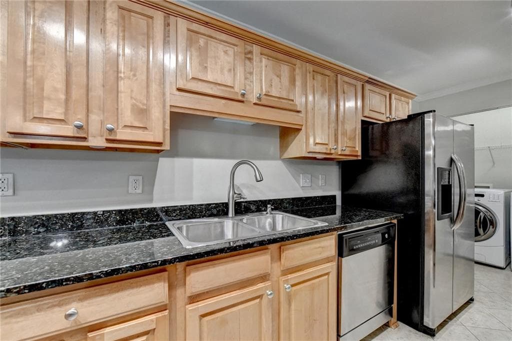 2 bedroom, 2 bathroom, 1,225 sq ft condominium for sale at 702 Brighton Point, Sandy Springs, GA 30328 — photo 10