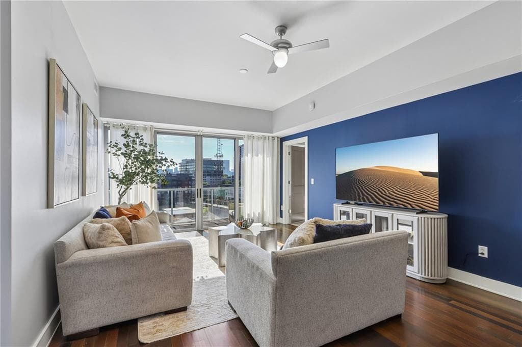 2 bedroom, 2 bathroom, 1,231 sq ft condominium for sale at 1100 Howell Mill Road 610, Atlanta, GA 30318 — photo 4