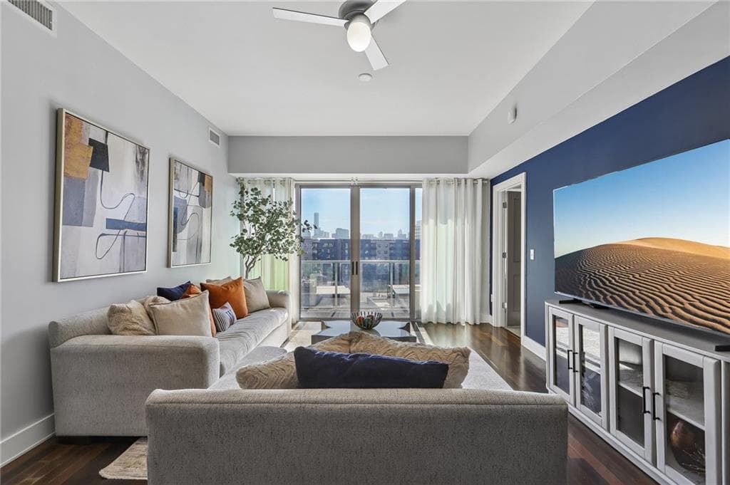 2 bedroom, 2 bathroom, 1,231 sq ft condominium for sale at 1100 Howell Mill Road 610, Atlanta, GA 30318 — photo 8