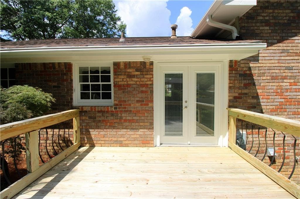 3 bedroom, 2 bathroom, 2,134 sq ft single family residence for sale at 703 Foxcroft Trail, Marietta, GA 30067 — photo 9