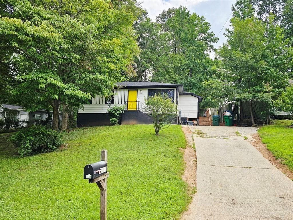 2 bedroom, 1 bathroom, 867 sq ft single family residence for sale at 2096 Venesa Circle Circle, Austell, GA 30168 — photo 3