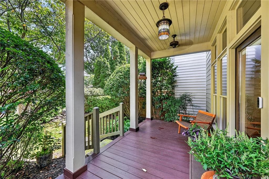 3 bedroom, 4 bathroom, 3,020 sq ft townhouse for sale at 3165 Neal Court, Cumming, GA 30041 — photo 3