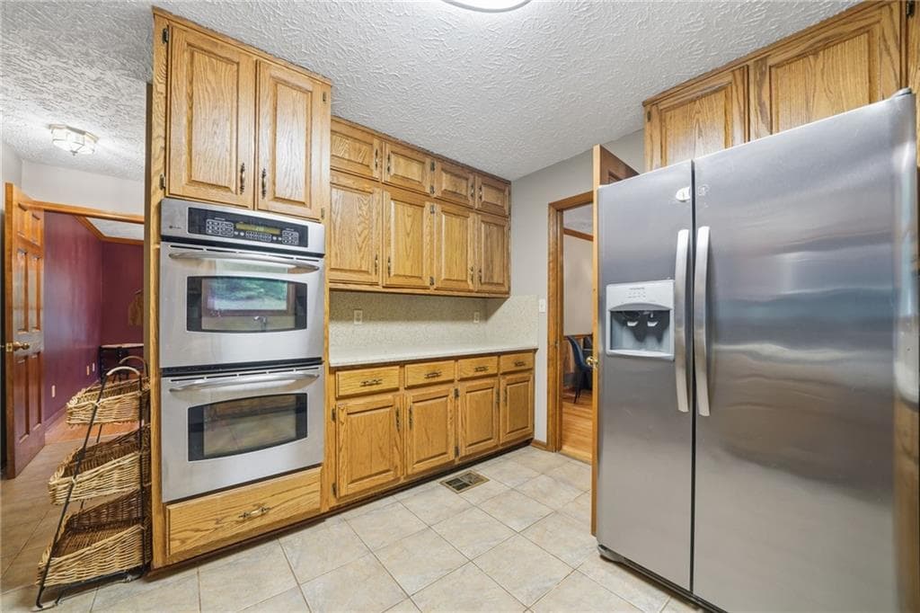 3 bedroom, 3 bathroom, 1,961 sq ft single family residence for sale at 2692 Abbey Ridge Road, Conyers, GA 30094 — photo 9