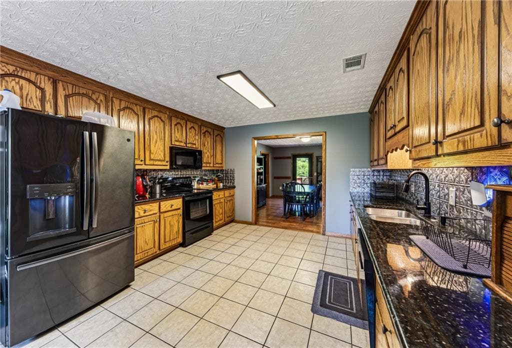 5 bedroom, 4 bathroom, 3,938 sq ft single family residence under contract at 1218 Duncan Road, Oxford, GA 30054 — photo 6